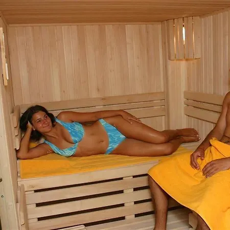 Berlin Park Отель Золотые Пески