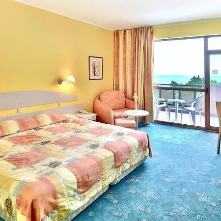 Отель Berlin Park 4*